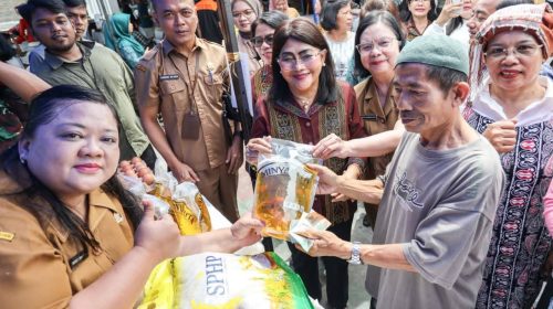 Wali Kota Wesly Diwakili Staf Ahli Hamdani dan Ketua Dekranasda Ny Liswati Buka UMKM Siantar Expo 2026