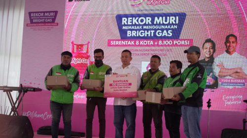 Pertamina Patra Niaga Sumbagut Sukseskan Rekor MURI Memasak dengan Bright Gas di Medan
