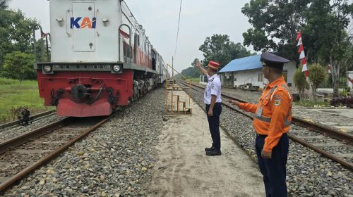 Ternak Masuk Jalur KA, KAI Sumut Ingatkan Risiko Keselamatan hingga Kerugian Pemilik