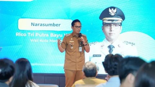 Dari Hobi Menggambar ke Kursi Wali Kota, Rico Waas Inspirasi Mahasiswa Binus Medan