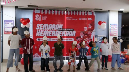 Semarakkan HUT ke-81 RI, KAI Sumut Beri Pengalaman Berkesan bagi Pelanggan