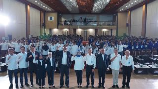 Lantik Lebih dari 1.700 Mahasiswa Baru, UPER Siapkan Talenta Strategis Masa Depan
