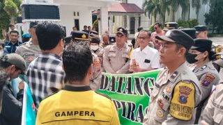 Sempat Ricuh, DPRD Akhirnya Tandatangani Kesepakatan Dengan GAMPERA