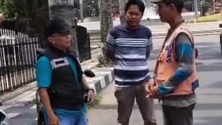 Jukir Viral di Teladan Barat Dibina Kelurahan, Lurah Indra: Utamakan Pelayanan yang Baik