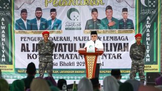 Wali Kota Wesly Hadiri Pelantikan Al Washliyah Siantar, Santuni Anak Yatim Rp15 Juta