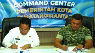 Wali Kota Wesly dan Dandim 0207/Simalungun Tandatangani Nota Kesepakatan Kerja Sama Operasionalisasi Karya Bhakti TNI