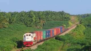 KAI Sumut Angkut 27.787 Ton Petikemas: Solusi Kemacetan dan Distribusi Hijau di Sumatera Utara