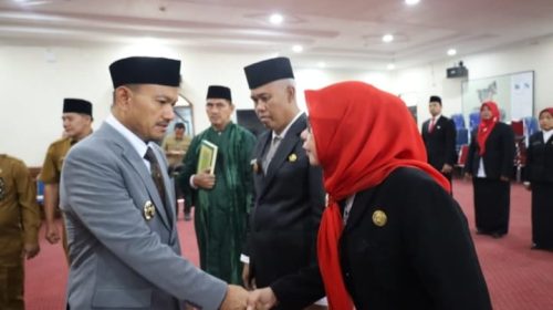 Lantik 16 Pejabat, Mahyaruddin Salim Minta Seluruh ASN Siap Wujudkan Tanjungbalai EMAS