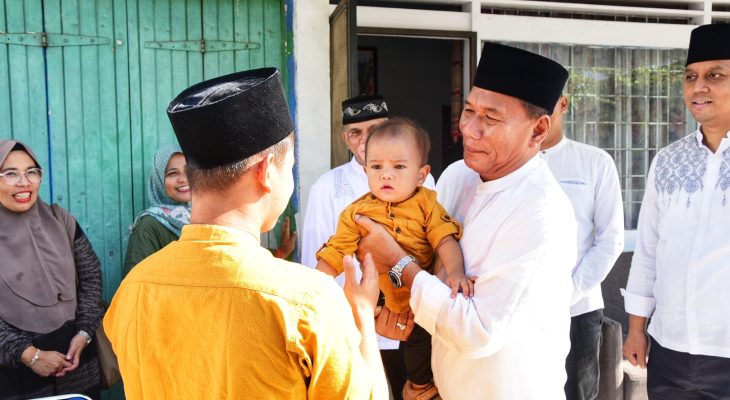 Bupati Berikan Sepeda dan Tali Asih pada MAAA