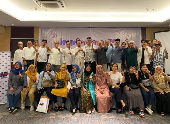 Jalin Silaturahmi dengan Jurnalis, JNE Medan dan Silangit Perkenalkan Program Ramadhan