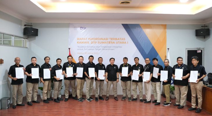 Pada Kegiatan Morning Activity, Pegawai Kanwil DJP Sumut I Teken Komitmen Integritas Pimpinan