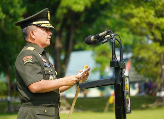 Pangdam I/BB Lantik 304 Prajurit Siswa Diktama TNI AD Gelombang II TA 2022