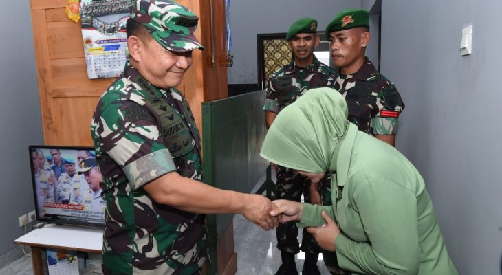Tingkatkan Kesejahteraan Prajurit,  Kasad Tinjau Pembangunan Rumdis  Prajurit  Yonmek 516/Caraka Yudha