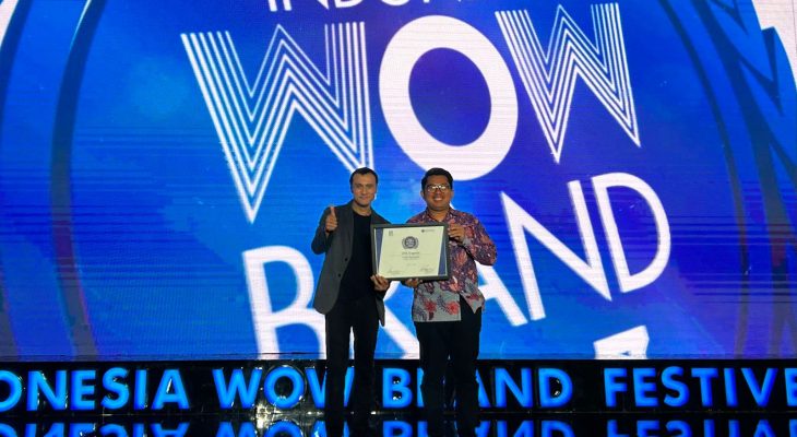JNE Raih Penghargaan Gold Champion Kategori Courier Service Indonesia WOW Brand 2023