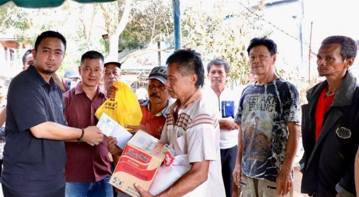 Anggota DPR RI dan Ketua KNPI Langkat, beri Bantuan Korban Kebakaran