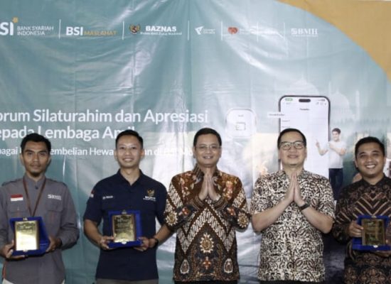 Perkuat Ekosistem Halal, BSI Gandeng 18 Lembaga Zakat Nasional