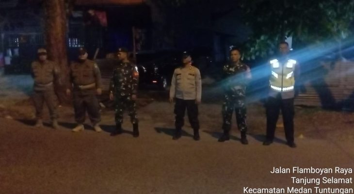 Cek Pos Penyekatan, Kapolsek Tuntungan Pimpin Patroli Skala Besar Antisipasi Geng Motor dan Premanisme