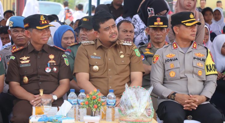Kapolrestabes Medan Hadiri Penyerahan Bus Sekolah