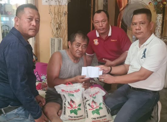 Wartawan Alami Kecelakaan, Ketua Pewarta Jenguk dan Berikan Bantuan