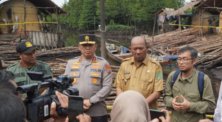 Plt Bupati Langkat Berserta Poldasu Grebek 20 Dapur Arang di Langkat