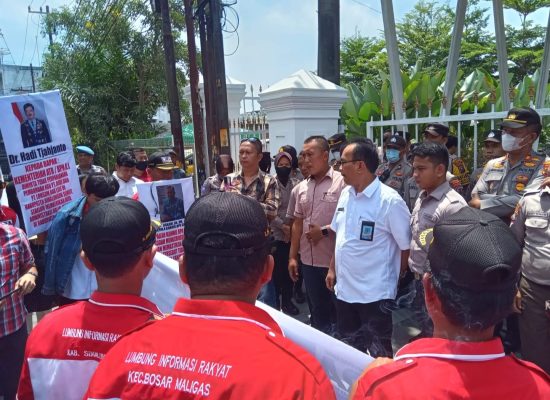 Polisi Kawal Aksi Demo Massa DPD LIRA Simalungun di Kantor BPN Sumut