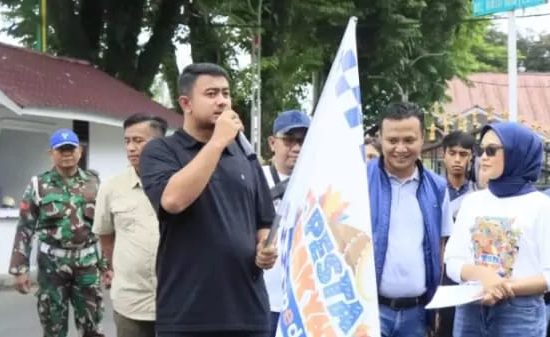 Wakil Walikota bersama Regional Micro Banking Head BRI RO Medan Lepas Pawai PRS