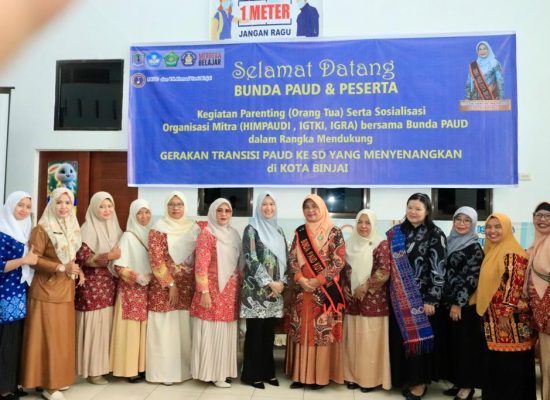 Bunda PAUD Kota Binjai Dra.Hj.Nurhayati Amir Hamzah hadiri Sosialisasi Gerakan Transisi PAUD ke SD