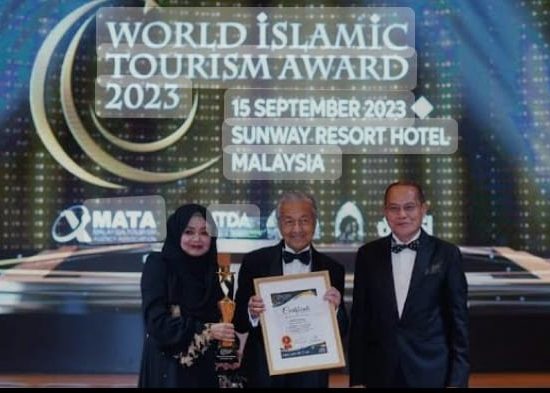 WITA Berikan Penghargaan Kepada Pelaku Usaha Industri Pariwisata Islam 2023
