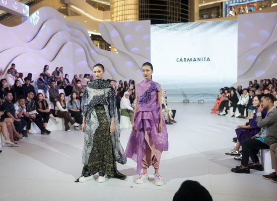 KAART JAGAT IPMI Batik Fashion Show Gelaran Fashion Show Dalam Rangka Menyambut Hari Batik Nasional