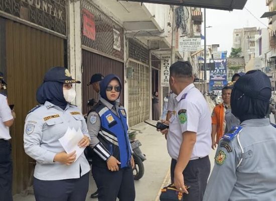 Parkir di Trotoar Jalan, Siap-siap Ban Digembosi