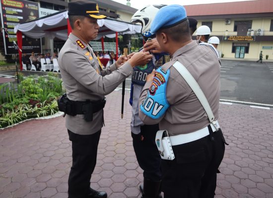 Kapolrestabes Medan Pimpin Apel Gelar Pasukan Ops Mantap Brata Toba 2023-2024