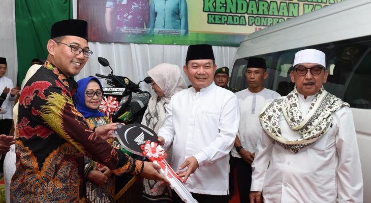 Peduli Pendidikan Santri, Kasad Bantu Kendaraan Operasional 2 Ponpes di Jawa Timur