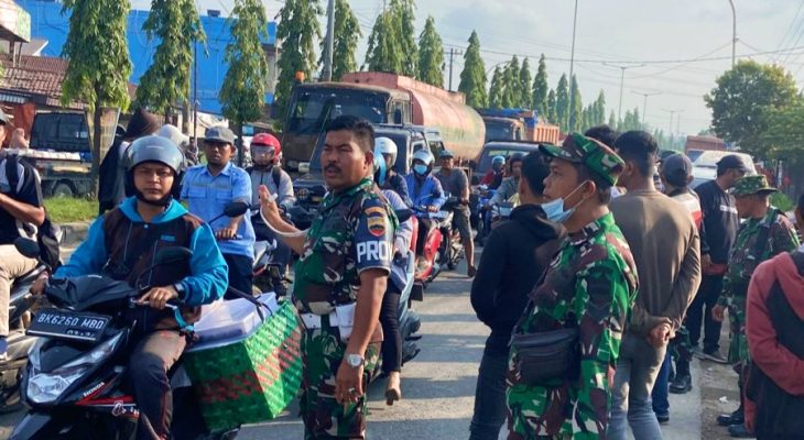 MAPEL Bersama Masyarakat dan Mahasiswa Geruduk Kantor Bupati Deliserdang