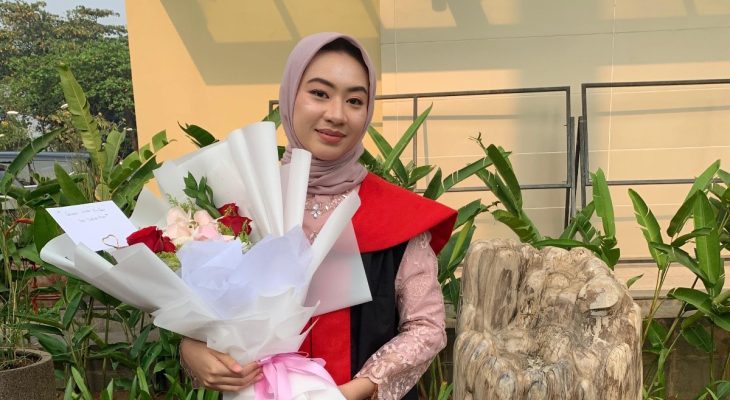 Sambil Kerja Bisa Lulus Tepat Waktu? Simak Tipsnya
