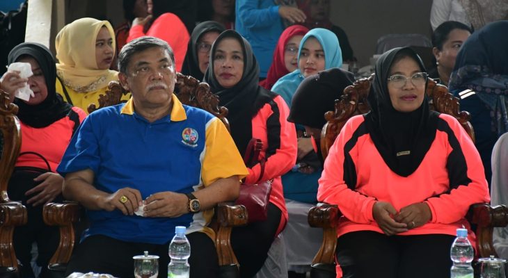 Plt Ketua TP PKK Buka Turnamen Voli Gembira Hari Ibu ke-95
