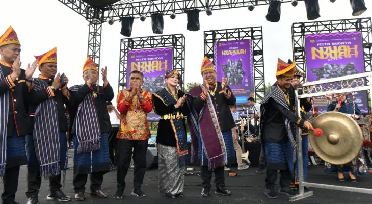Berbagai Suku Budaya Jadi Satu dalam Kirab Budaya Njuah-Njuah