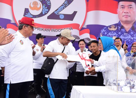 Ribuan Peserta Antusias Ikuti Jalan Santai & Senam Sehat HUT ke-52 Korpri