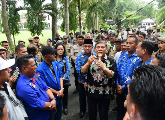 Plt Bupati Sahuti Tuntutan Buruh