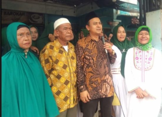 Caleg DPR RI Burhanuddin Napak Tilas ke Makam Ibunda Tercinta