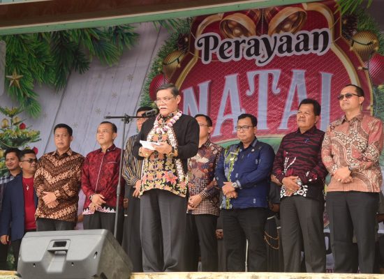 Bupati Hadiri Perayaan Natal 6 Paroki