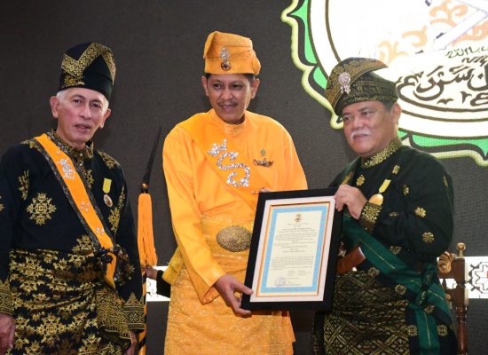 Bupati Dapat Gelar Datuk Sri Utama Paramudya Diraja dari Kesultanan Serdang