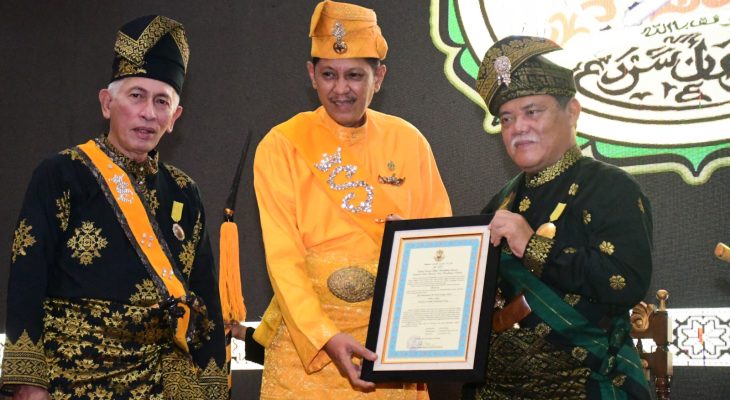Bupati Dapat Gelar Datuk Sri Utama Paramudya Diraja dari Kesultanan Serdang