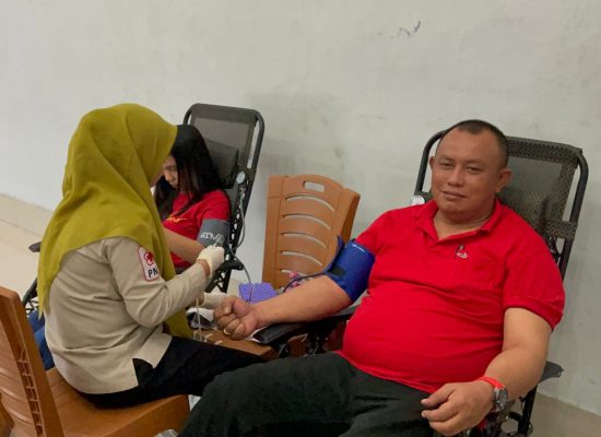Gandeng PMI Deli Serdang, Petugas Lapas Binjai Kelompok Donorkan Darahnya