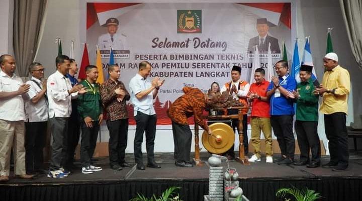 Plt Bupati Langkat Hadiri Bimtek Dalam Rangka Pemilu Serentak Tahun 2024