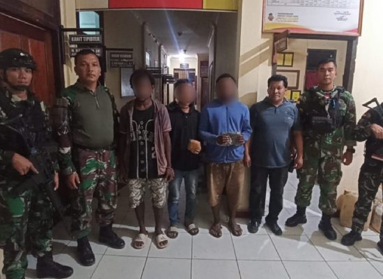 Satgas Yonif 122/TS Kembali Gagalkan Penyeludupan Narkoba Jenis Ganja 400 Gram di Jalan Lintas Jayapura-Wamwena