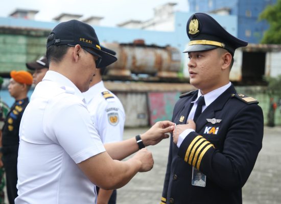 Tandai Dimulainya Angkutan Nataru 2023/2024, PT KAI Divre I SU Laksanakan Apel Gelar Pasukan