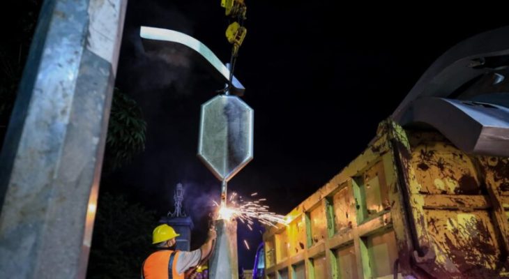 Pemko Medan Bongkar Lampu Pocong Usai Pengembalian Uang Pembayaran Diterima