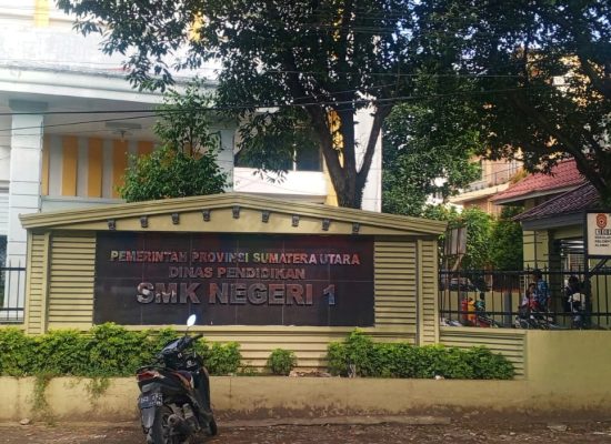 Miris! Nunggak Uang Sekolah, Siswi SMK Negeri 1 Medan Tak Diizinkan Ikuti Ujian Semester