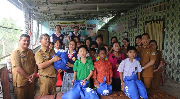 Sambut Natal 2023, ASN Pemprov Sumut Berbagi Bingkisan kepada Anak-anak Panti