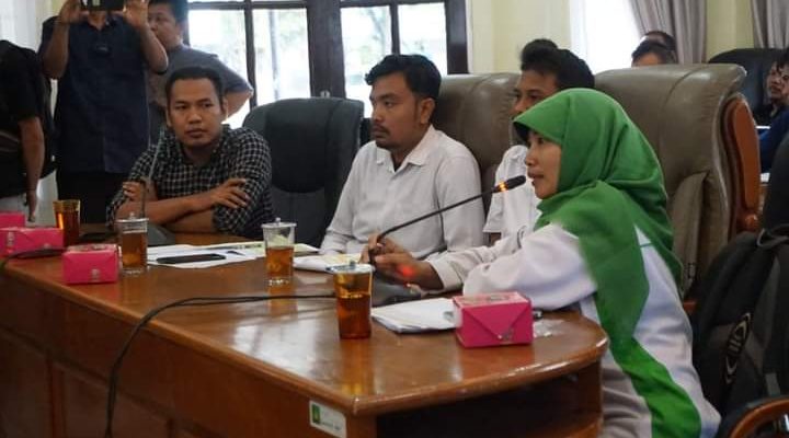 Puluhan Guru Honorer Peserta PPPK Gelar RDP Bersama DPRD Langkat